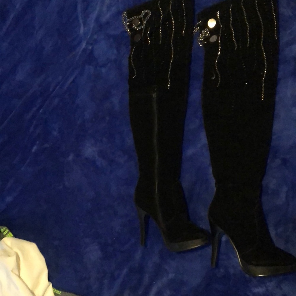 New boots-velvet over knees